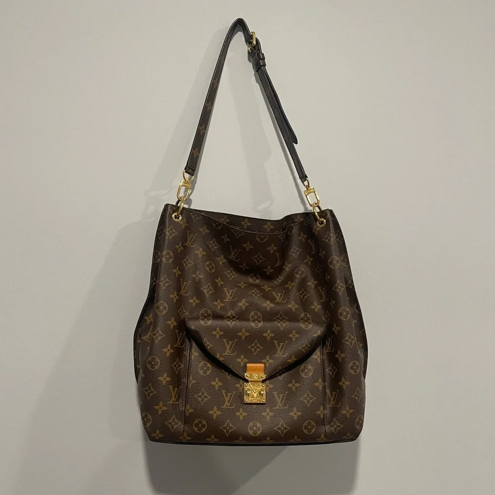 Louis Vuitton Dark Brown Monogram Shoulder Bag - Picture 1 of 3